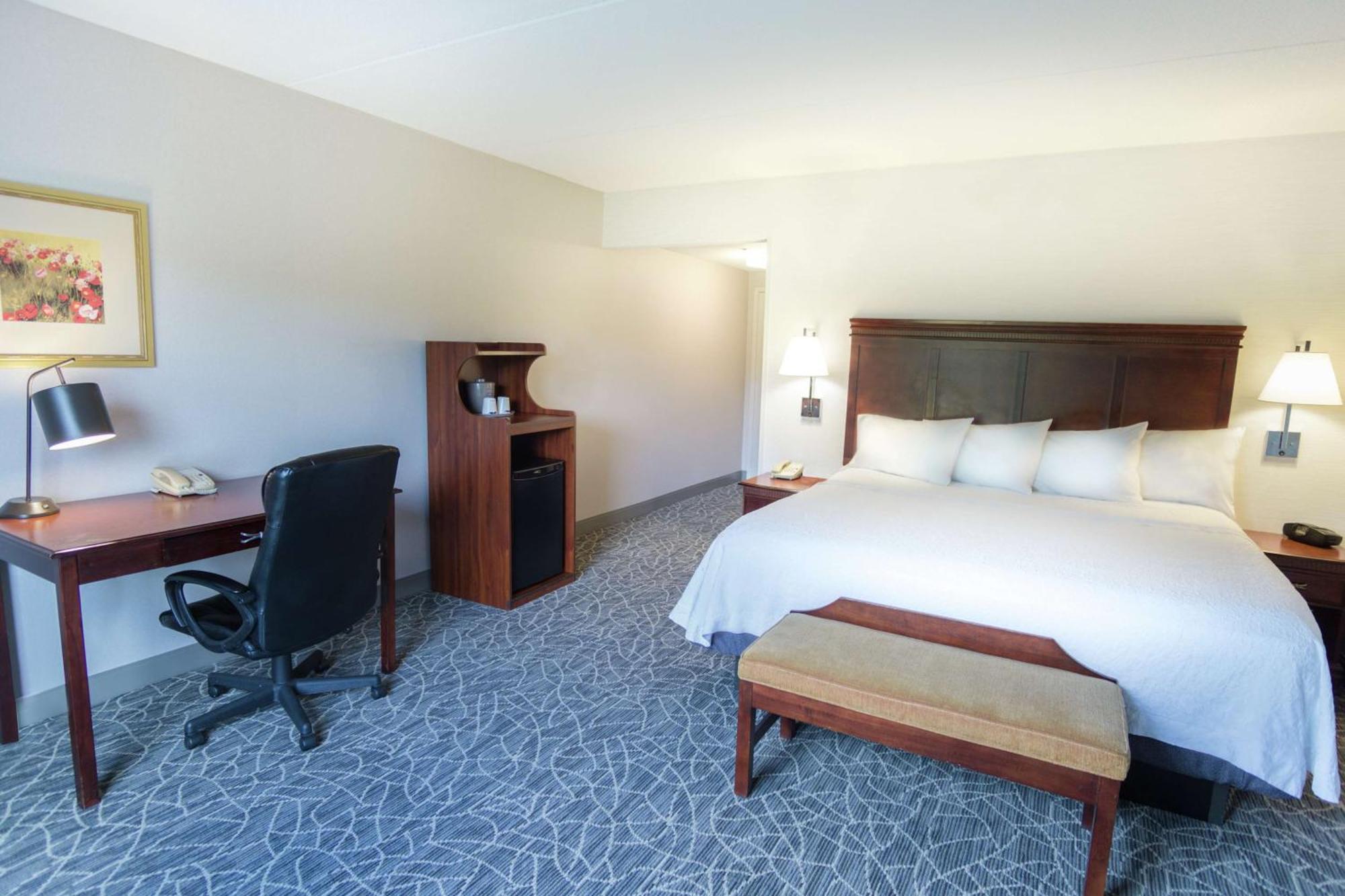 Hampton Inn & Suites Berkshires-Lenox Exterior foto
