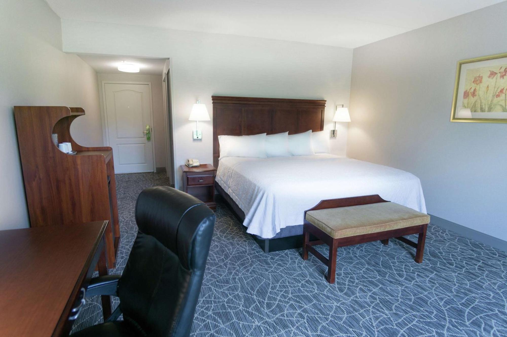 Hampton Inn & Suites Berkshires-Lenox Exterior foto