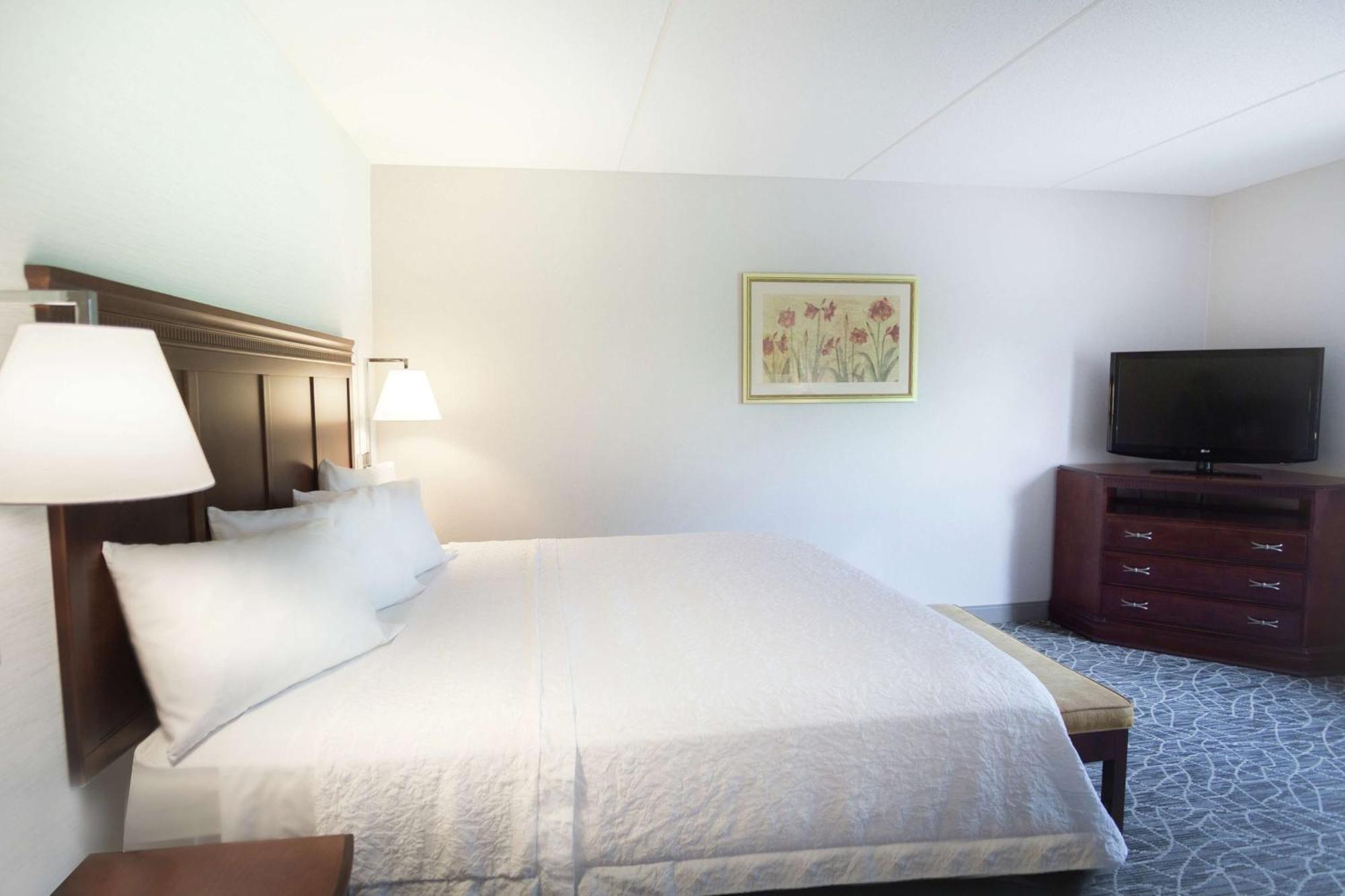 Hampton Inn & Suites Berkshires-Lenox Exterior foto