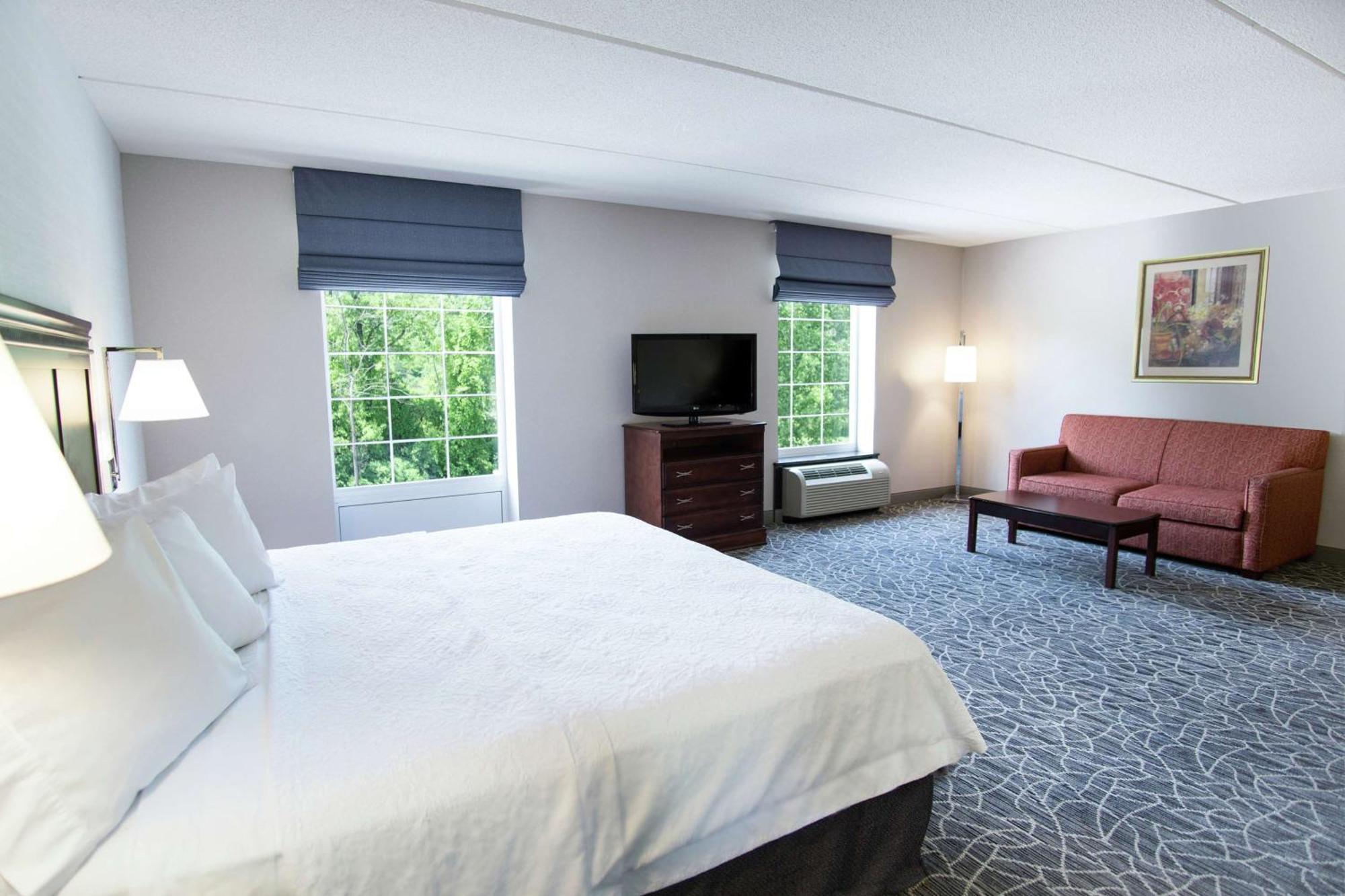 Hampton Inn & Suites Berkshires-Lenox Exterior foto