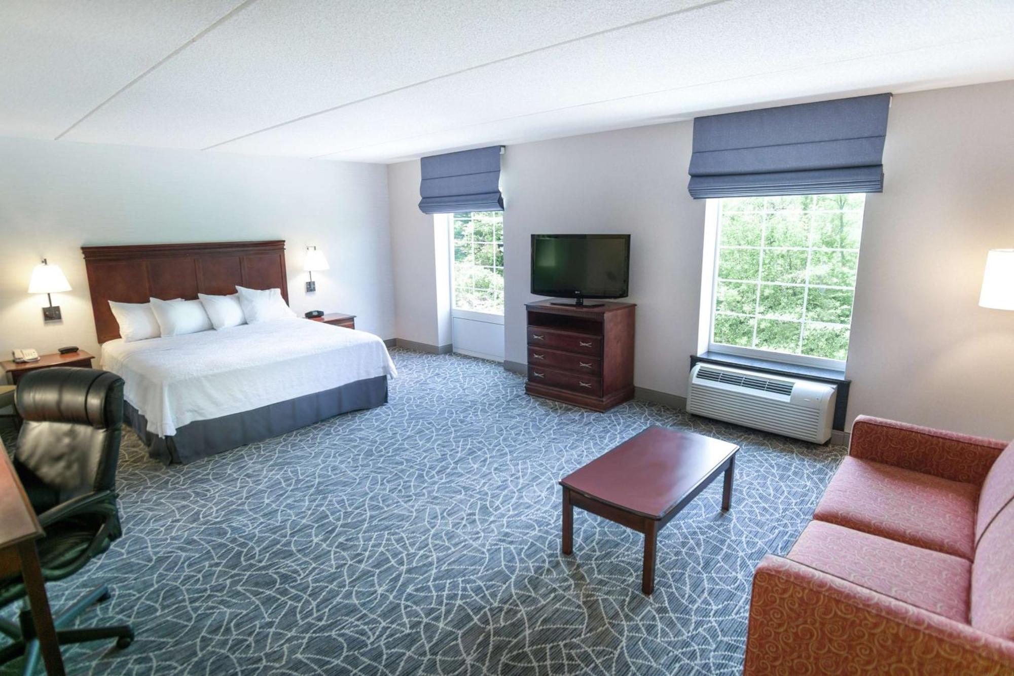 Hampton Inn & Suites Berkshires-Lenox Exterior foto