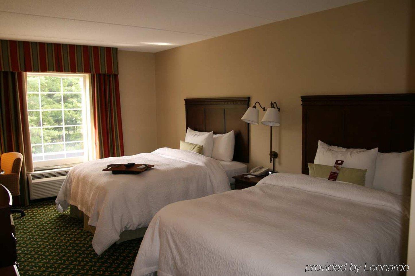 Hampton Inn & Suites Berkshires-Lenox Habitación foto