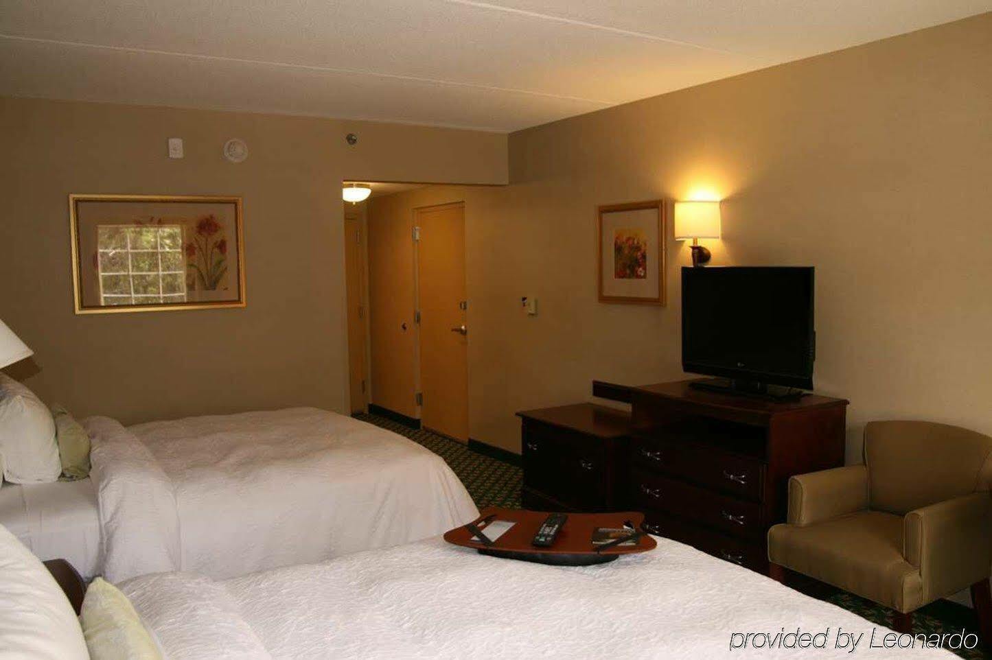 Hampton Inn & Suites Berkshires-Lenox Exterior foto